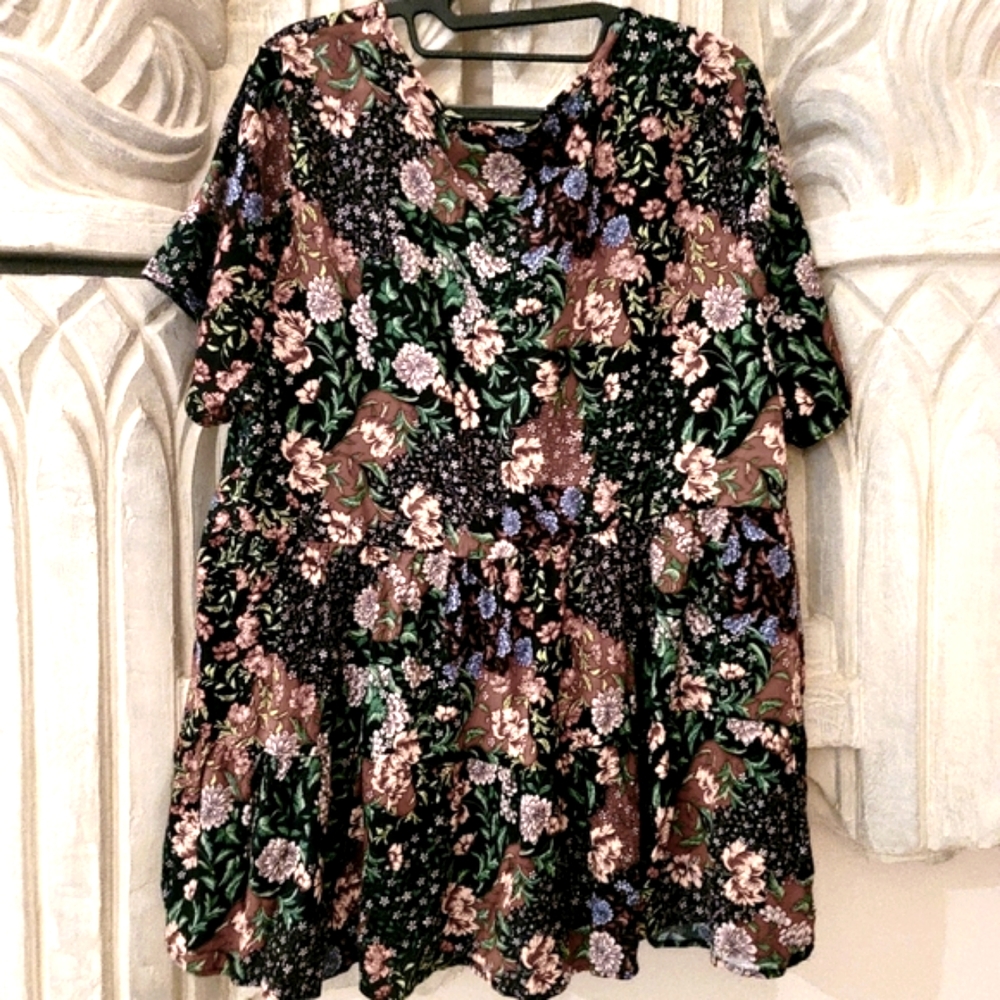 Torrid Top - Picture 2 of 4
